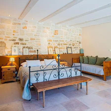 Villa Benka, Istrian Stone House