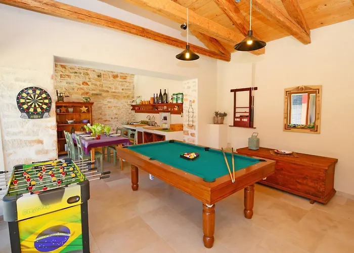 Benka, Istrian Stone House * Tinjan